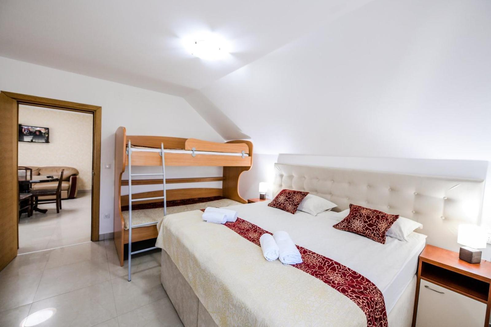 Suncani Breg Apartments Vrdnik Room photo