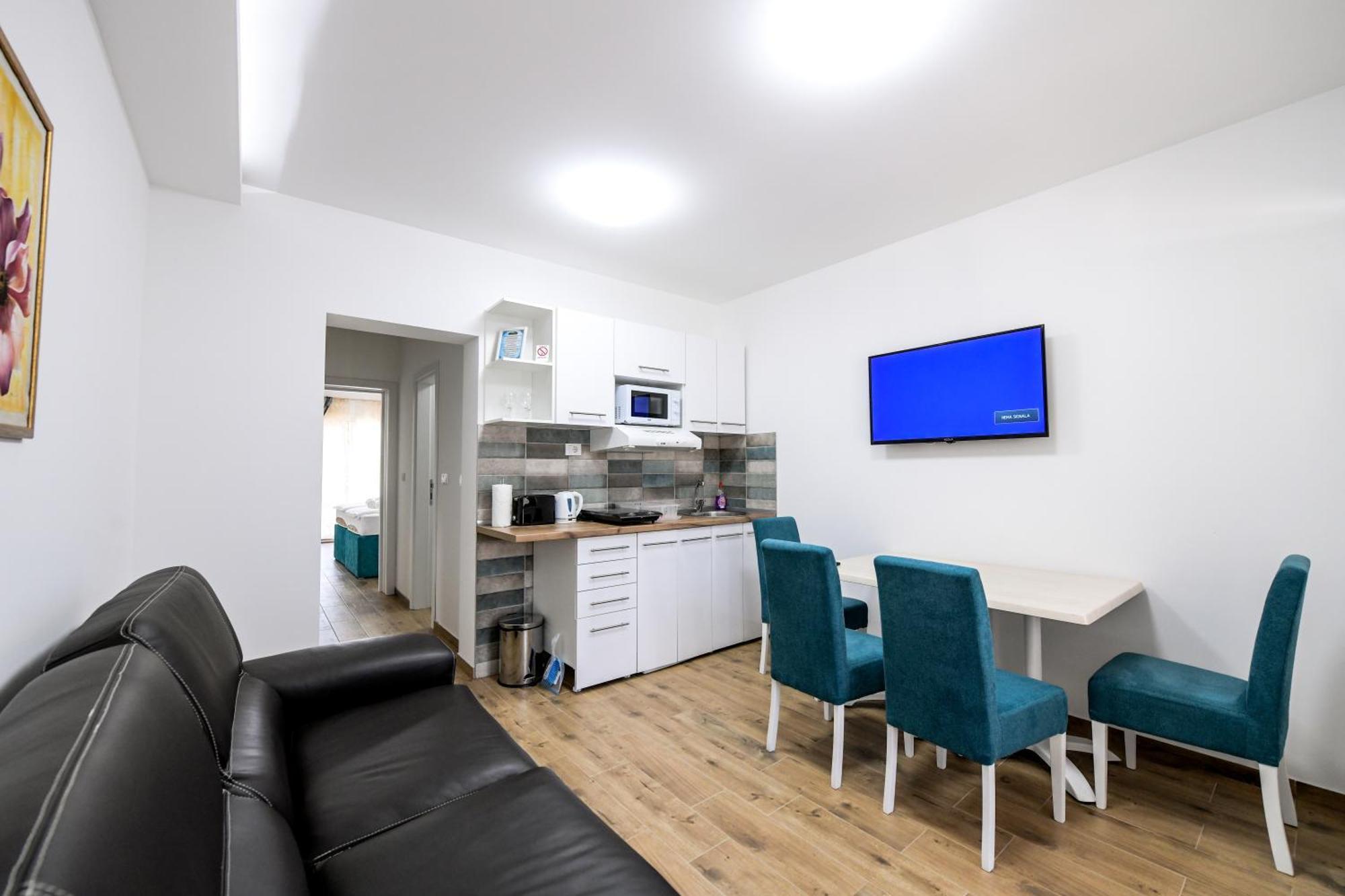 Suncani Breg Apartments Vrdnik Room photo