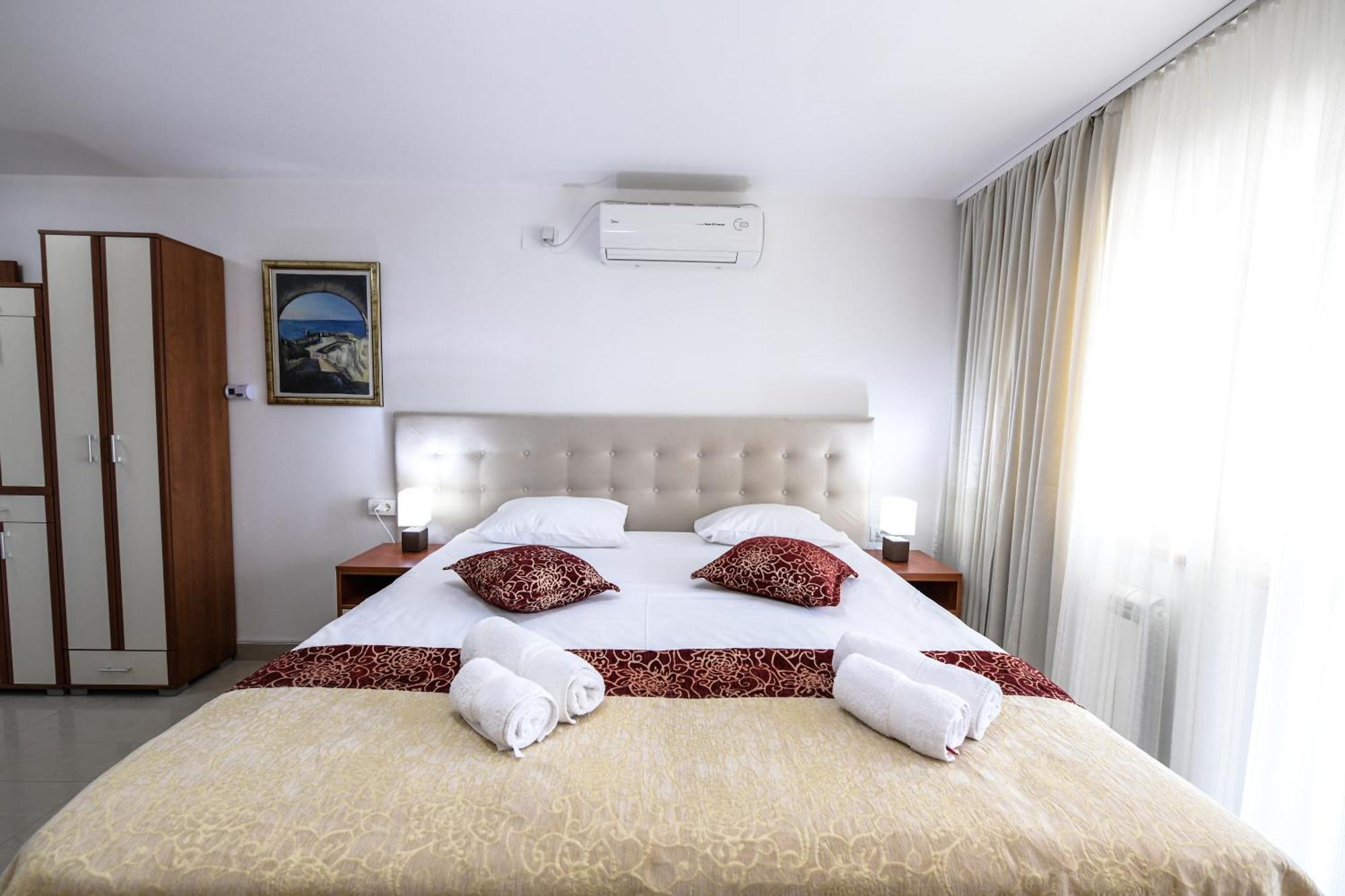Suncani Breg Apartments Vrdnik Room photo